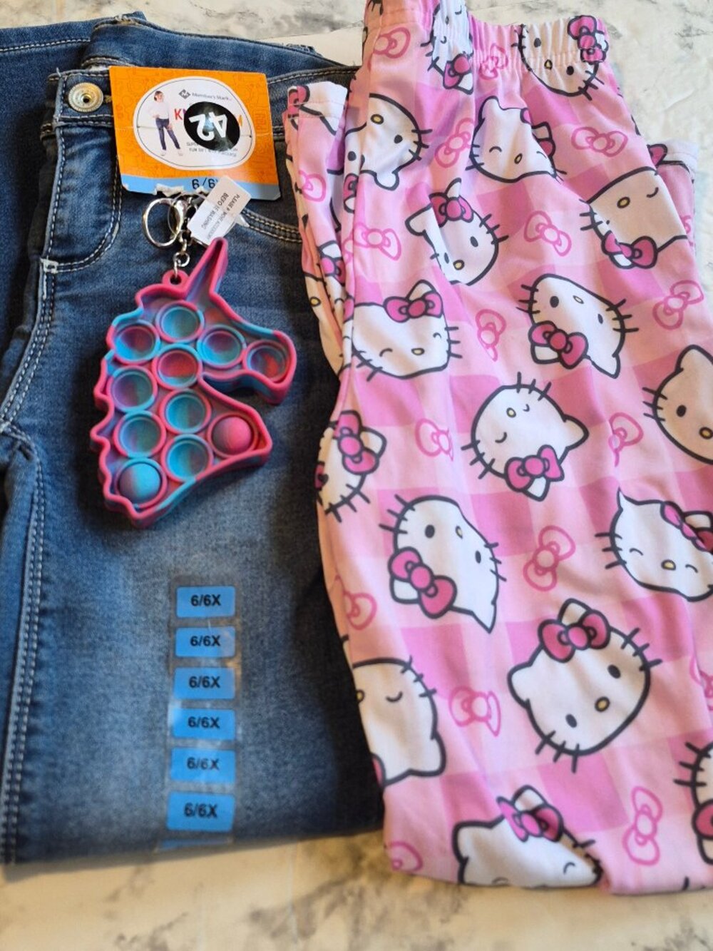Girls 6/6X Bundle Denim Skinny Jeans + Hello Kitty Sanrio 2026
